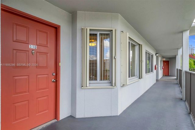 801 SW 138th Avenue 310E, Pembroke Pines, FL 33027