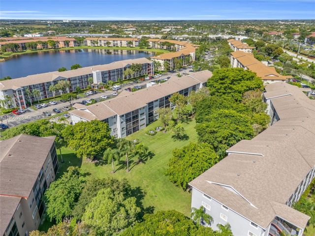 801 SW 138th Avenue 310E, Pembroke Pines, FL 33027
