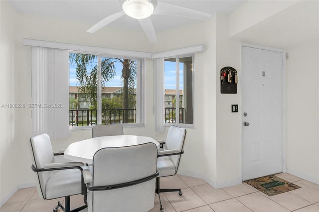 801 SW 138th Avenue 310E, Pembroke Pines, FL 33027