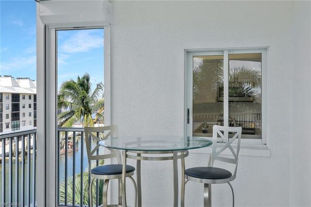 400 Flagship DR 402, Naples, FL 34108