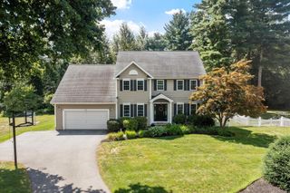 26 Wildwood Dr, Southborough, MA 01772
