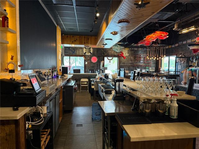 3887 W Hillsboro Boulevard, Deerfield Beach, FL 33442