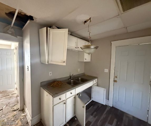 1276 E 133rd Street, East Cleveland, OH 44112