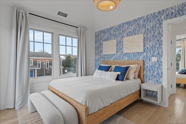 68 Foster Avenue 12, Hampton Bays, NY 11946