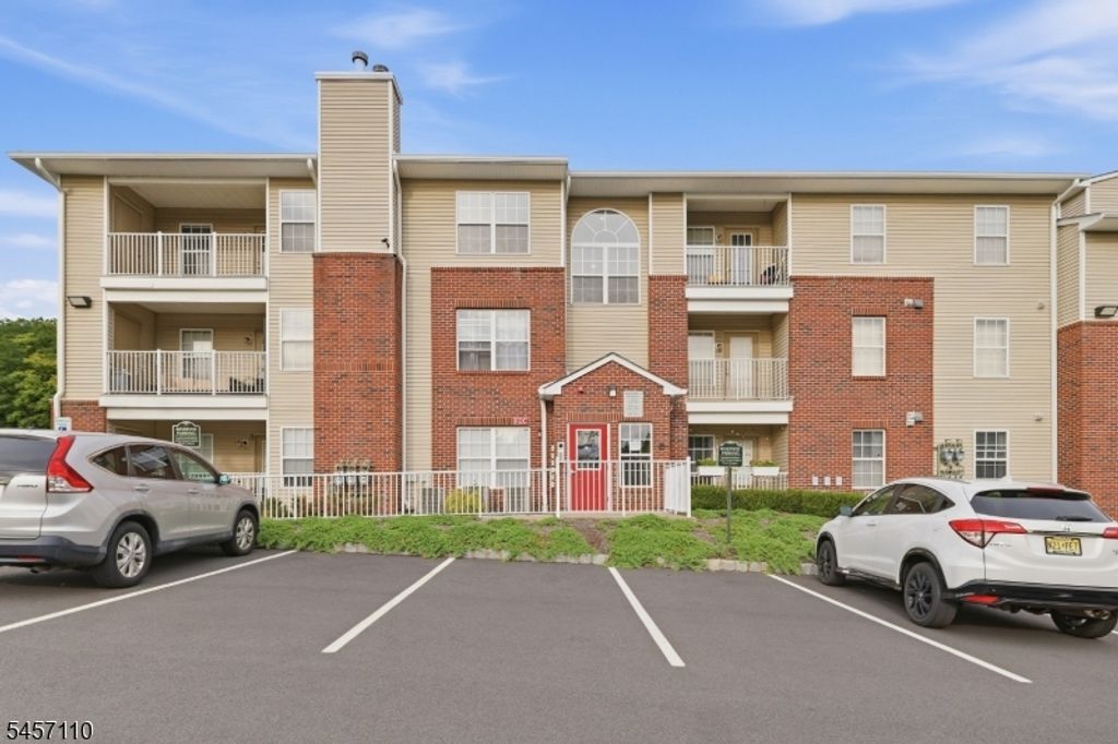 1301 Schindler Ln 1301, Wayne Twp., NJ 07470 — photo 3