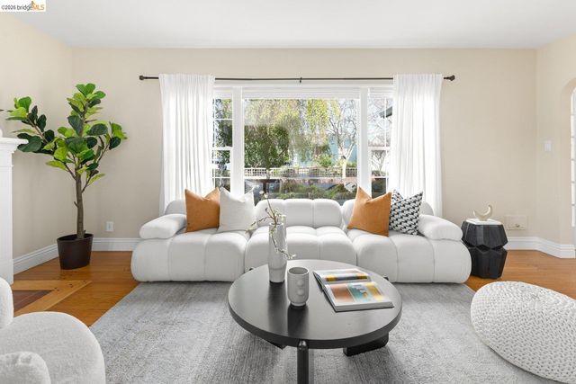 409 Pershing Dr, San Leandro, CA 94577