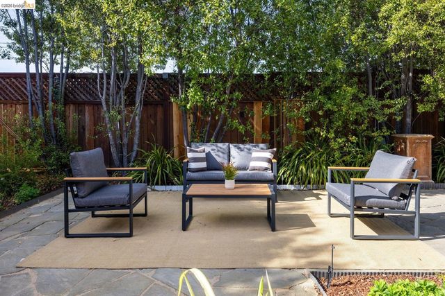 409 Pershing Dr, San Leandro, CA 94577