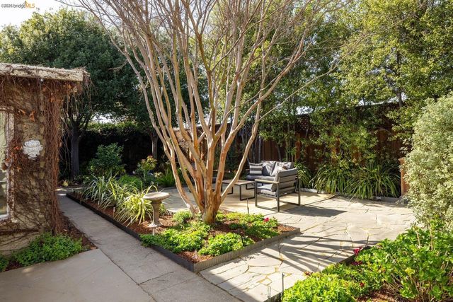 409 Pershing Dr, San Leandro, CA 94577