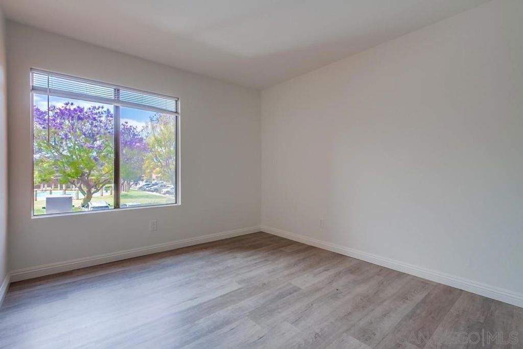 Image 9 of property listing at 1030 E Washington Ave 120, Escondido, CA 92025