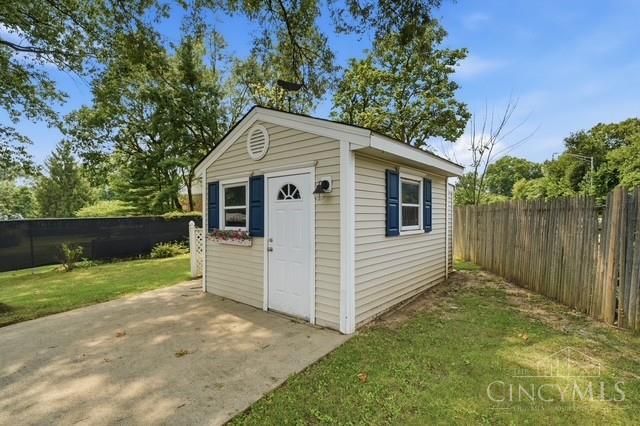 8575 Kentland Court, Amberley, OH 45236