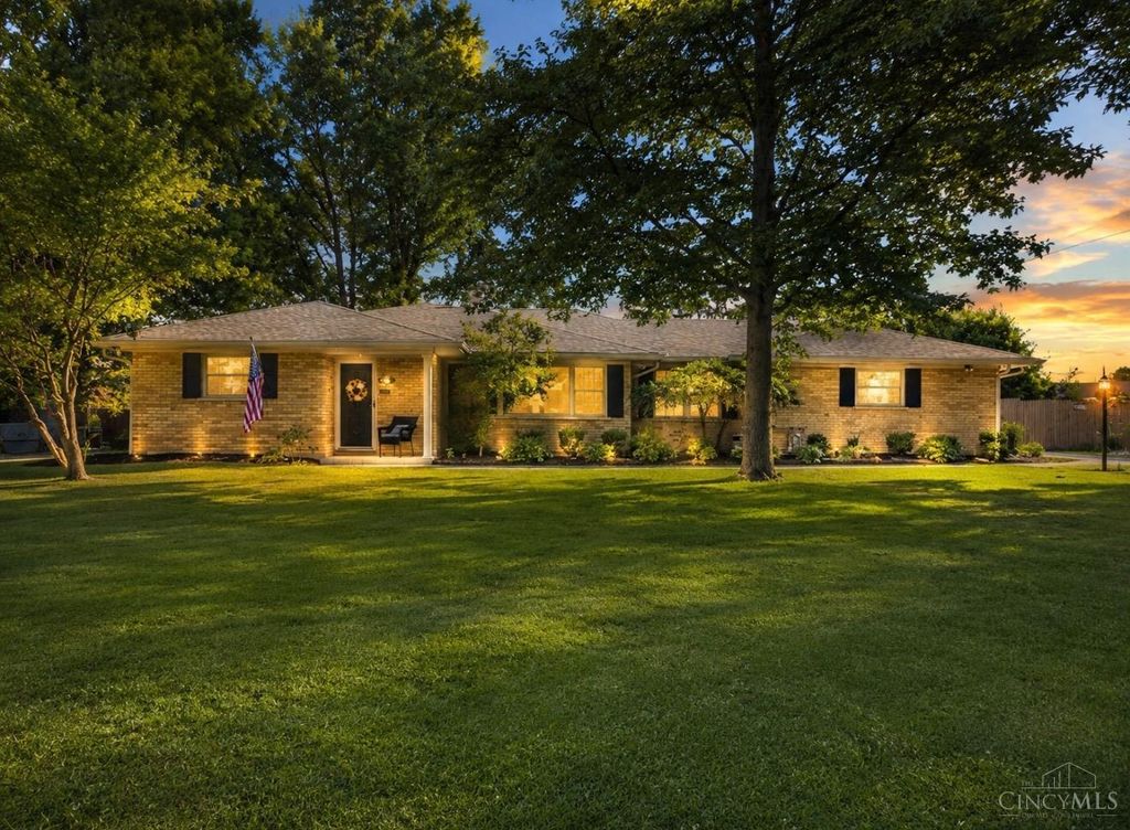 8575 Kentland Court, Amberley, OH 45236