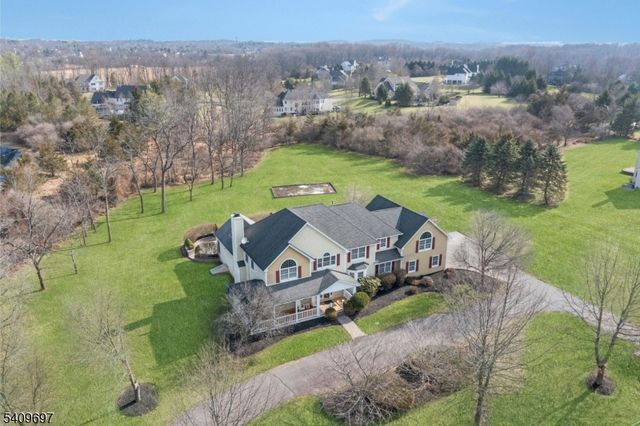 11 Dogwood Dr, Readington Twp., NJ 08889