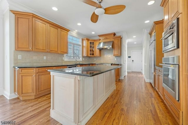 11 Dogwood Dr, Readington Twp., NJ 08889