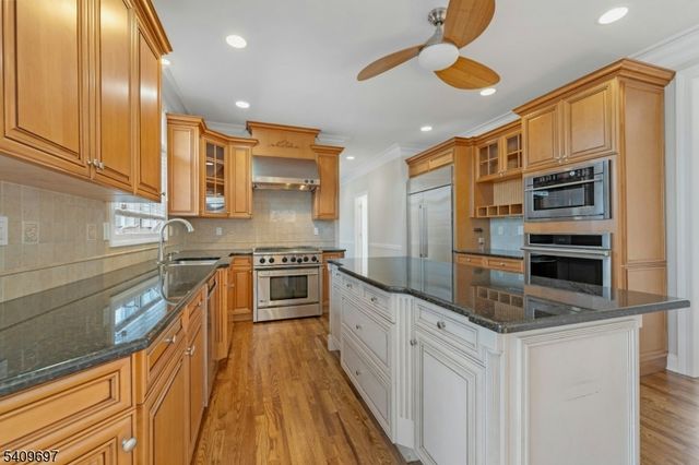 11 Dogwood Dr, Readington Twp., NJ 08889