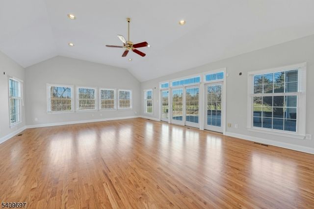 11 Dogwood Dr, Readington Twp., NJ 08889