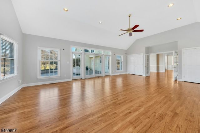 11 Dogwood Dr, Readington Twp., NJ 08889