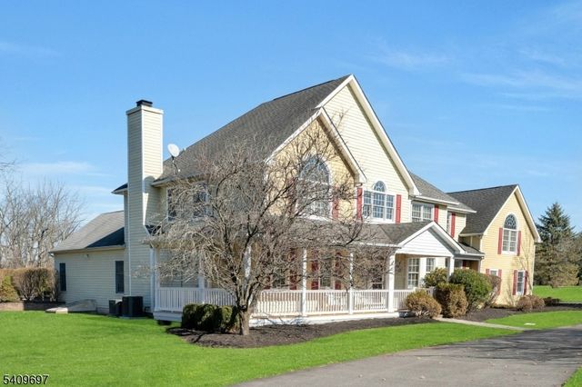 11 Dogwood Dr, Readington Twp., NJ 08889