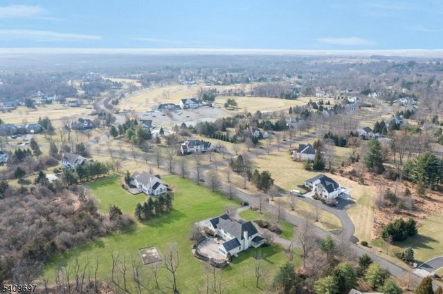 11 Dogwood Dr, Readington Twp., NJ 08889