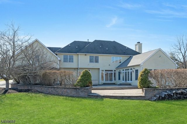 11 Dogwood Dr, Readington Twp., NJ 08889