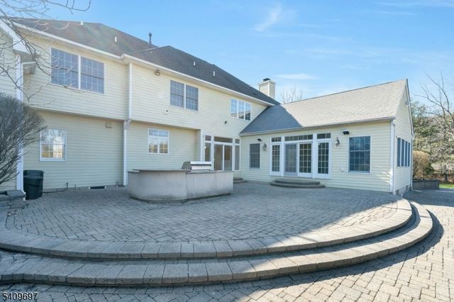 11 Dogwood Dr, Readington Twp., NJ 08889