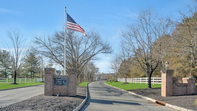 11 Dogwood Dr, Readington Twp., NJ 08889