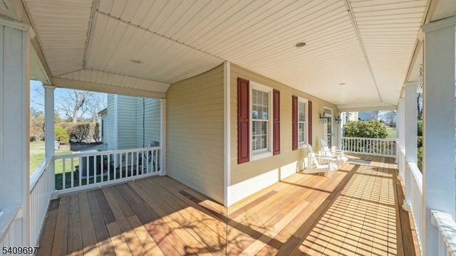 11 Dogwood Dr, Readington Twp., NJ 08889