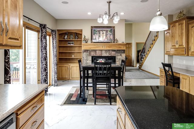 2004 Longview Street, Papillion, NE 68133