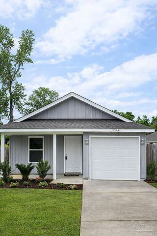 3704 Diamond St, Pace, FL 32571