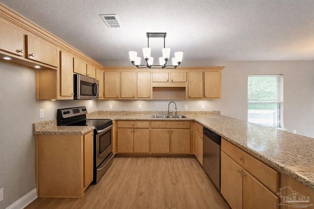 3704 Diamond St, Pace, FL 32571