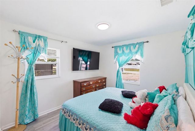 39022 BLUE JAY AVENUE, Zephyrhills, FL 33542