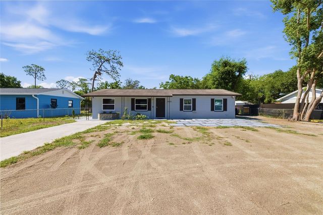 39022 BLUE JAY AVENUE, Zephyrhills, FL 33542