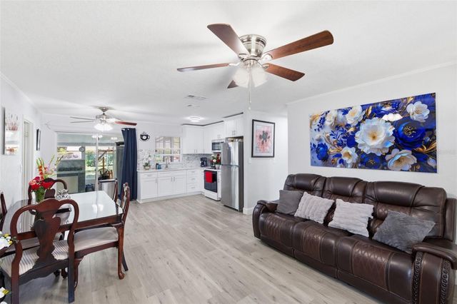 39022 BLUE JAY AVENUE, Zephyrhills, FL 33542