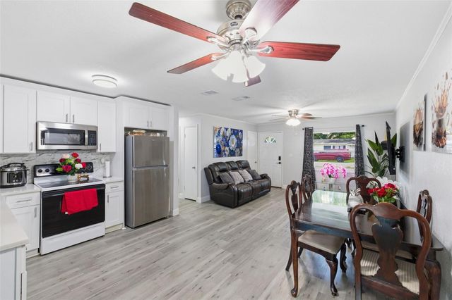 39022 BLUE JAY AVENUE, Zephyrhills, FL 33542