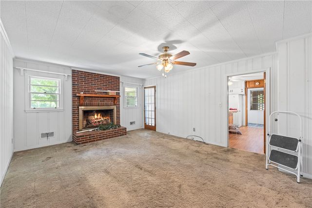 518 E Fairplay Boulevard, Fair Play, SC 29643