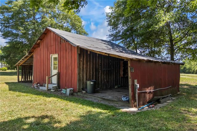 518 E Fairplay Boulevard, Fair Play, SC 29643