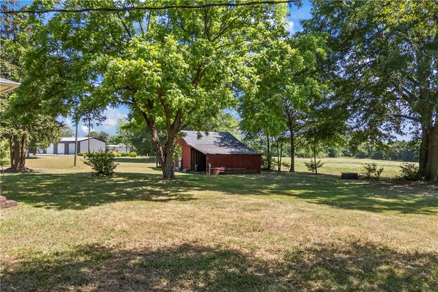 518 E Fairplay Boulevard, Fair Play, SC 29643