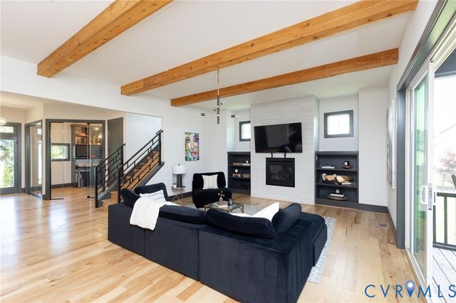 4600 Otter Ct, Moseley, VA 23120