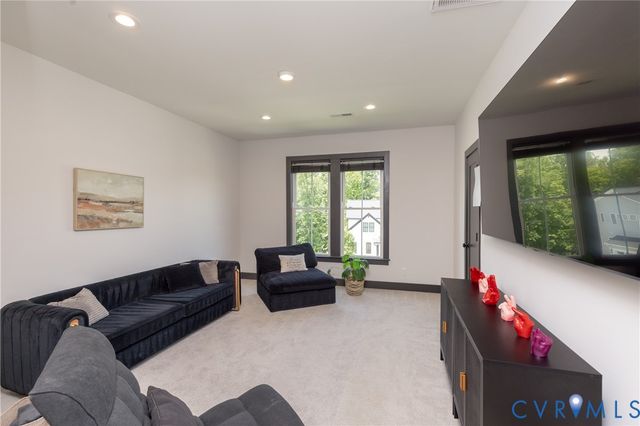 4600 Otter Ct, Moseley, VA 23120