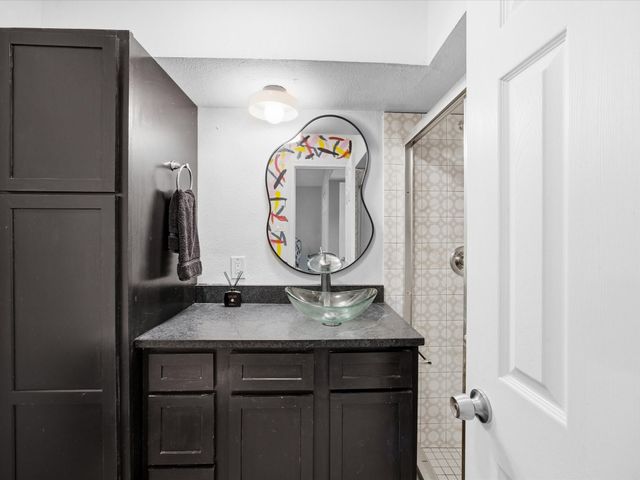 11102 Valleydale Drive A, Dallas, TX 75230