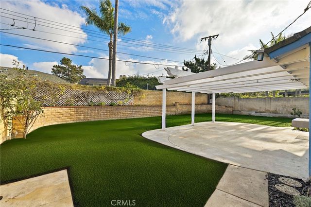 20152 Redlands Drive, Newport Beach, CA 92660