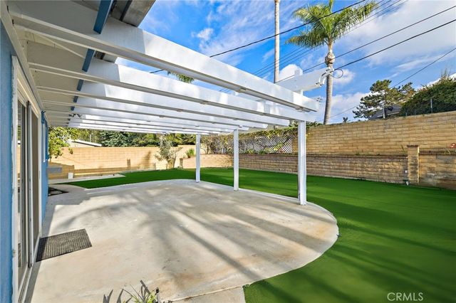 20152 Redlands Drive, Newport Beach, CA 92660