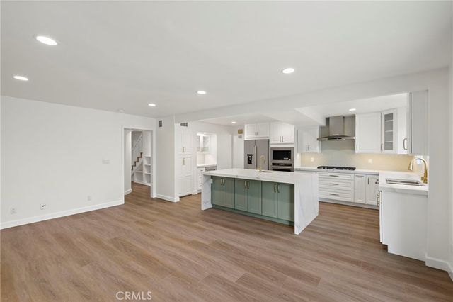 20152 Redlands Drive, Newport Beach, CA 92660