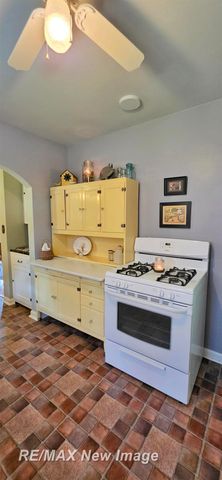 2240 Delaware Boulevard, Saginaw, MI 48602