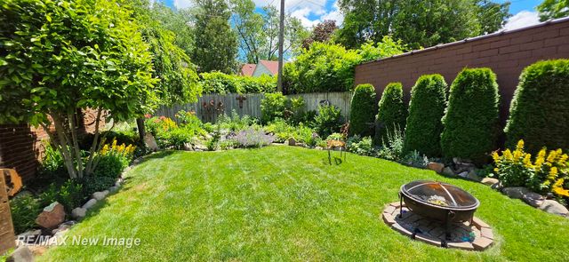 2240 Delaware Boulevard, Saginaw, MI 48602