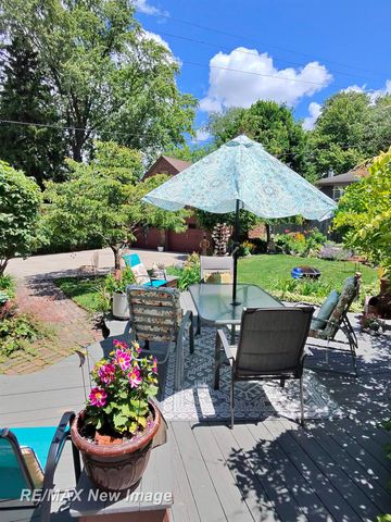 2240 Delaware Boulevard, Saginaw, MI 48602