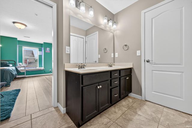 1233 Canterview Way, Kokomo, IN 46901