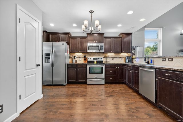 1233 Canterview Way, Kokomo, IN 46901