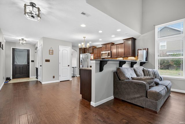 1233 Canterview Way, Kokomo, IN 46901