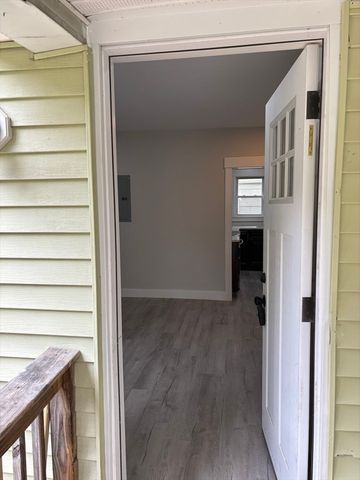 22 Pleasant St, Fitchburg, MA 01420