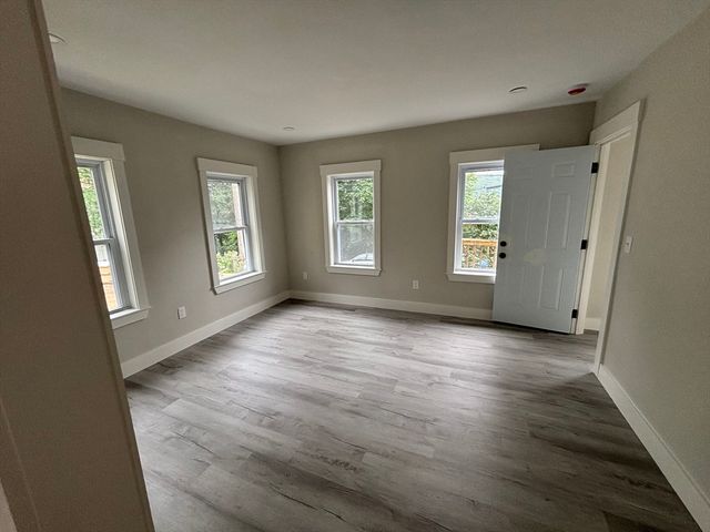 22 Pleasant St, Fitchburg, MA 01420